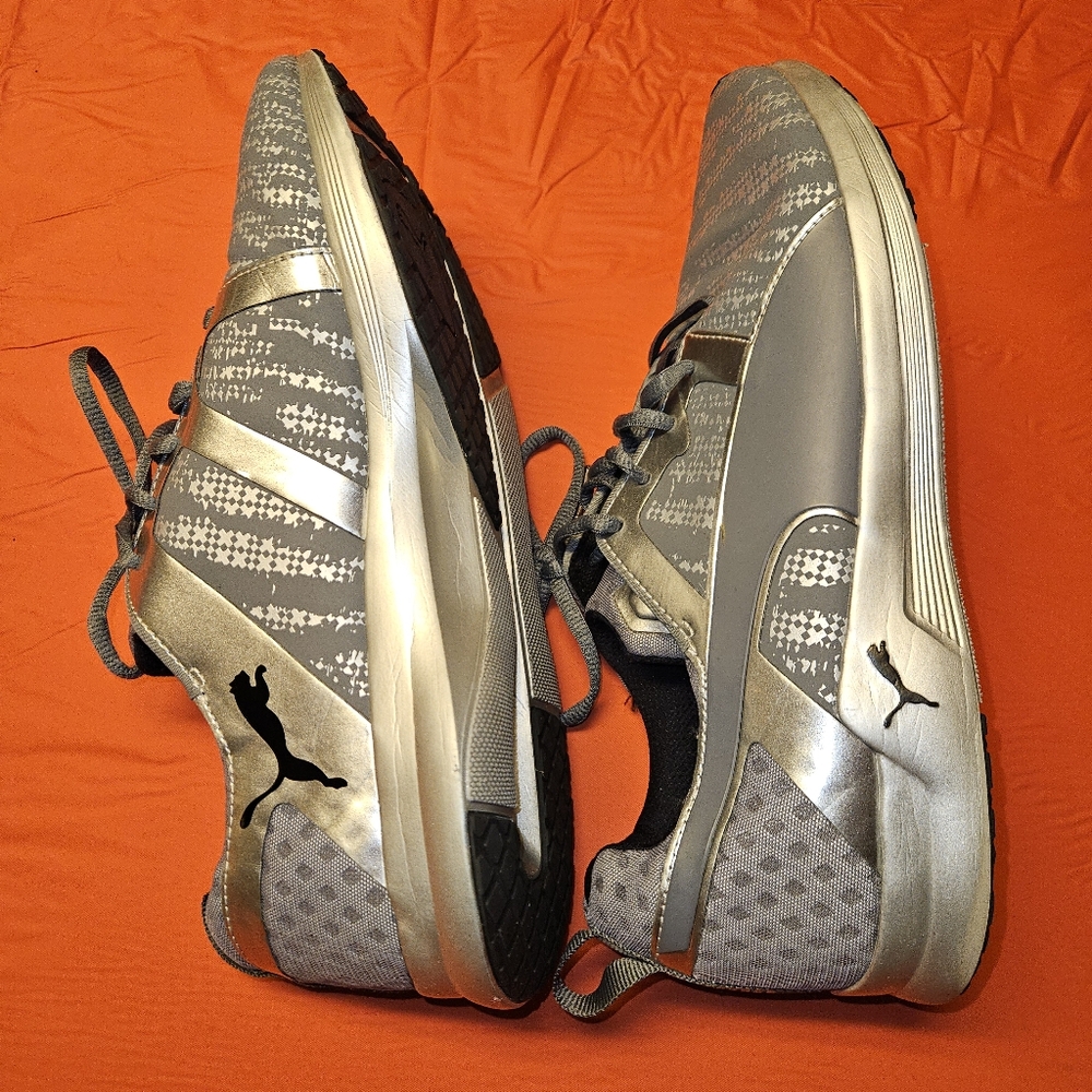 Puma Sport Lifestyler Trainers Womens sz10 Silver Gray & Black Vintage Like New